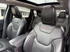 Used 2019  Jeep Cherokee 4d SUV 4WD Trailhawk 3&period;2L at Paradise Motors near Lansing&comma; MI