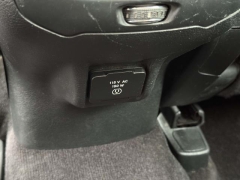 Used 2016  Jeep Cherokee 4d SUV 4WD Limited V6 at Paradise Motors near Lansing&comma; MI