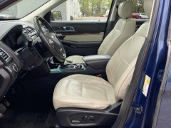Used 2017 Ford Explorer 4d SUV 4WD Platinum at Paradise Motors near Lansing, MI