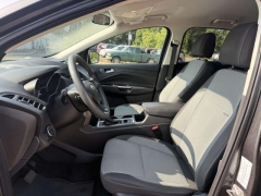 Used 2017  Ford Escape 4d SUV FWD SE at Paradise Motors near Lansing&comma; MI