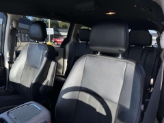Used 2019  Dodge Grand Caravan 4d Wagon SXT at Paradise Motors near Lansing&comma; MI