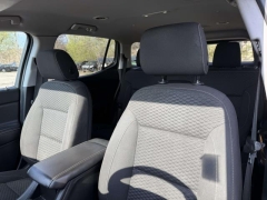 Used 2017  GMC Acadia 4d SUV AWD SLE-2 I4 at Paradise Motors near Lansing&comma; MI