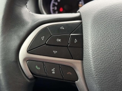 Used 2019  Jeep Grand Cherokee 4d SUV 4WD Laredo at Paradise Motors near Lansing&comma; MI