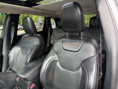 Used 2018  Jeep Cherokee 4d SUV 4WD Trailhawk V6 at Paradise Motors near Lansing&comma; MI