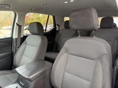 Used 2018  Chevrolet Traverse 4d SUV FWD LT Cloth w/1LT at Paradise Motors near Lansing, MI