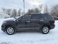 Used 2013  Ford Explorer 4d SUV 4WD XLT at Paradise Motors near Lansing&comma; MI