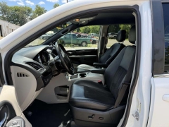 Used 2019 Dodge Grand Caravan 4d Wagon SXT at Paradise Motors near Lansing, MI