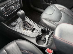 Used 2019  Jeep Cherokee 4d SUV 4WD Trailhawk 3&period;2L at Paradise Motors near Lansing&comma; MI