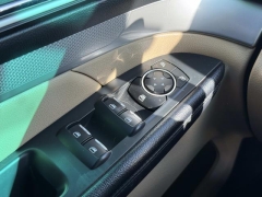 Used 2017  Ford Explorer 4d SUV 4WD XLT at Paradise Motors near Lansing, MI