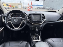 Used 2017  Jeep Cherokee 4d SUV FWD Limited V6 at Paradise Motors near Lansing&comma; MI