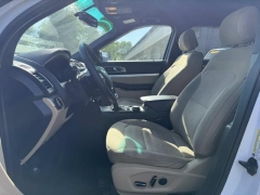 Used 2017  Ford Explorer 4d SUV 4WD XLT at Paradise Motors near Lansing, MI