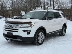 Used 2018  Ford Explorer 4d SUV 4WD XLT at Paradise Motors near Lansing&comma; MI