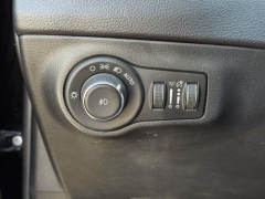 Used 2018  Jeep Compass 4d SUV 4WD Latitude at Paradise Motors near Lansing&comma; MI