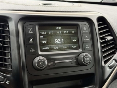 Used 2017  Jeep Cherokee 4d SUV 4WD Sport I4 at Paradise Motors near Lansing&comma; MI