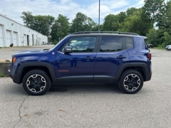 Used 2016  Jeep Renegade 4d SUV 4WD Trailhawk at Paradise Motors near Lansing, MI