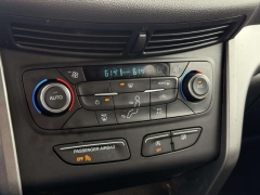 Used 2017  Ford Escape 4d SUV 4WD SE at Paradise Motors near Lansing&comma; MI