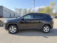 Used 2018  Jeep Compass 4d SUV 4WD Latitude at Paradise Motors near Lansing&comma; MI