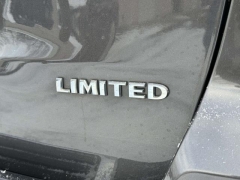 Used 2015  Jeep Grand Cherokee 4d SUV 4WD Limited at Paradise Motors near Lansing&comma; MI