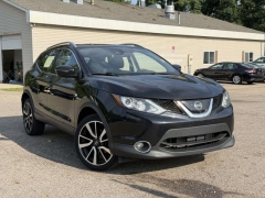 Used 2017  Nissan Rogue Sport AWD SL at Paradise Motors near Lansing&comma; MI