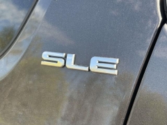 Used 2017  GMC Acadia 4d SUV AWD SLE-2 I4 at Paradise Motors near Lansing&comma; MI