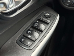 Used 2018  Jeep Cherokee 4d SUV 4WD Trailhawk V6 at Paradise Motors near Lansing&comma; MI