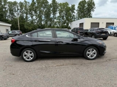 Used 2017  Chevrolet Cruze 4d Sedan LT Auto at Paradise Motors near Lansing, MI