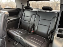 Used 2017  GMC Acadia AWD 4dr SLT w&sol;SLT-1 at Paradise Motors near Lansing&comma; MI