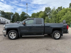 Used 2017  Chevrolet Silverado 1500 4WD Double Cab LT at Paradise Motors near Lansing&comma; MI