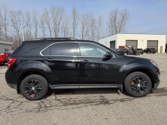 Used 2017  Chevrolet Equinox 4d SUV FWD LT at Paradise Motors near Lansing&comma; MI