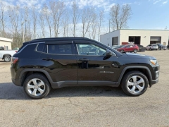 Used 2018  Jeep Compass 4d SUV 4WD Latitude at Paradise Motors near Lansing&comma; MI