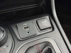 Used 2019  Jeep Cherokee 4d SUV 4WD Trailhawk 3&period;2L at Paradise Motors near Lansing&comma; MI