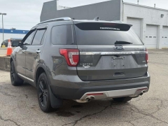 Used 2017  Ford Explorer 4d SUV 4WD Limited at Paradise Motors near Lansing&comma; MI
