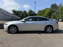 Used 2018  Chevrolet Malibu 4d Sedan LT at Paradise Motors near Lansing&comma; MI