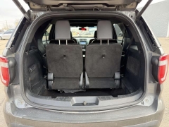 Used 2017  Ford Explorer 4d SUV 4WD Limited at Paradise Motors near Lansing&comma; MI