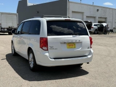 Used 2019 Dodge Grand Caravan 4d Wagon SXT at Paradise Motors near Lansing, MI