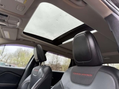 Used 2018  Jeep Cherokee 4d SUV 4WD Trailhawk V6 at Paradise Motors near Lansing&comma; MI