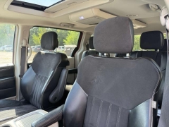 Used 2015  Chrysler Town & Country 4d Wagon Limited at Paradise Motors near Lansing, MI