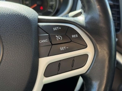 Used 2017  Jeep Cherokee 4d SUV 4WD Trailhawk V6 at Paradise Motors near Lansing&comma; MI
