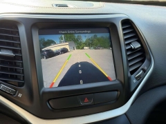 Used 2017  Jeep Cherokee 4d SUV 4WD Trailhawk V6 at Paradise Motors near Lansing&comma; MI
