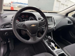 Used 2018  Chevrolet Cruze 4d Sedan LT Auto at Paradise Motors near Lansing&comma; MI