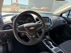 Used 2018  Chevrolet Cruze 4d Sedan LT Auto at Paradise Motors near Lansing&comma; MI