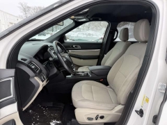 Used 2018  Ford Explorer 4d SUV 4WD XLT at Paradise Motors near Lansing&comma; MI