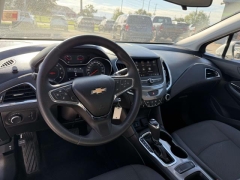 Used 2019  Chevrolet Cruze 4d Sedan LT at Paradise Motors near Lansing&comma; MI