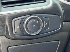 Used 2018 Ford Edge 4d SUV AWD SEL V6 at Paradise Motors near Lansing, MI