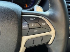 Used 2015  Jeep Grand Cherokee 4d SUV 4WD Limited at Paradise Motors near Lansing&comma; MI