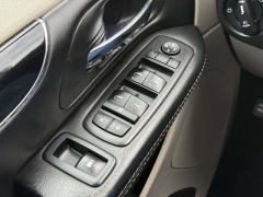 Used 2017  Dodge Grand Caravan 4d Wagon SE at Paradise Motors near Lansing&comma; MI