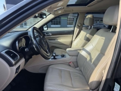 Used 2015  Jeep Grand Cherokee 4d SUV 4WD Limited at Paradise Motors near Lansing&comma; MI