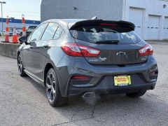 Used 2019  Chevrolet Cruze 4d Hatchback LT at Paradise Motors near Lansing&comma; MI