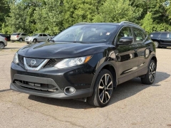 Used 2017  Nissan Rogue Sport AWD SL at Paradise Motors near Lansing&comma; MI