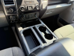 Used 2017  Ford F-150 4WD SuperCrew XLT 5 1/2 at Paradise Motors near Lansing, MI